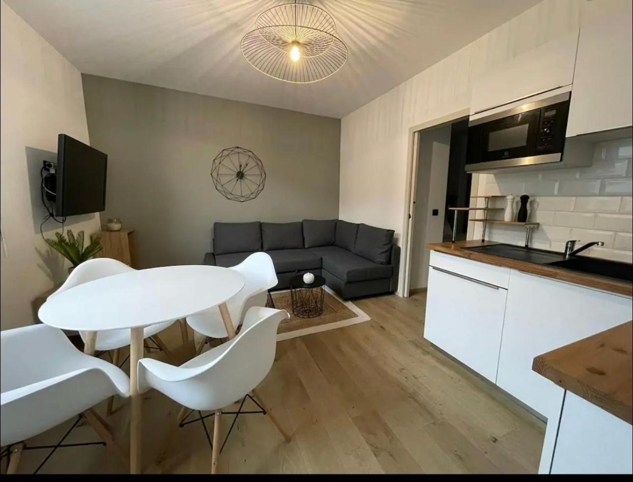 La Belle Echappee Apartment ลูร์ด ภายนอก รูปภาพ